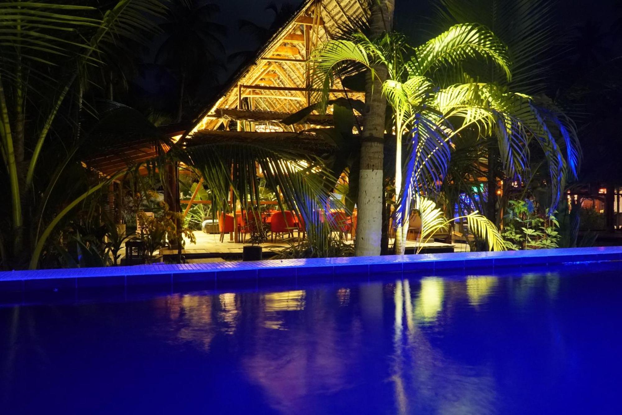 Red Coconut Villa Bentota Buitenkant foto